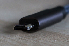 USB-A (2.0) auf USB-Micro-Kabel (Fokus: Micro)